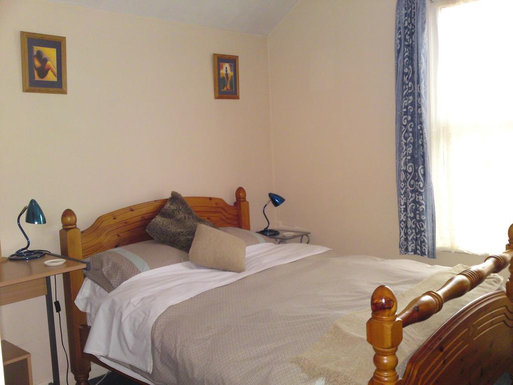 Crestwell House Bed and Breakfast Eastleigh Δωμάτιο φωτογραφία