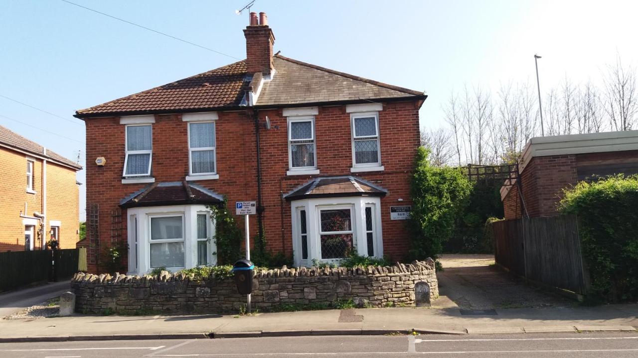 Crestwell House Bed and Breakfast Eastleigh Εξωτερικό φωτογραφία