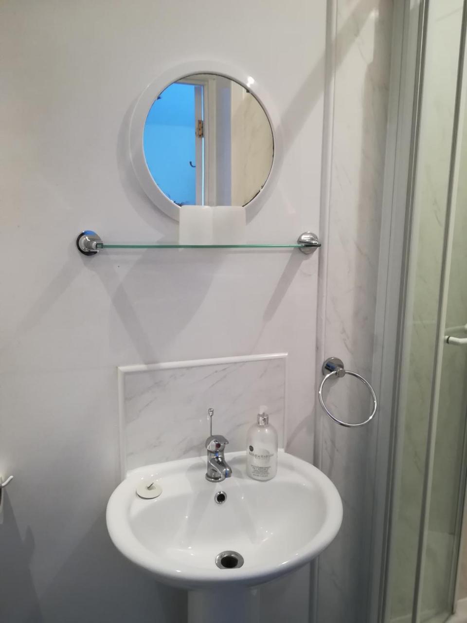 Crestwell House Bed and Breakfast Eastleigh Εξωτερικό φωτογραφία