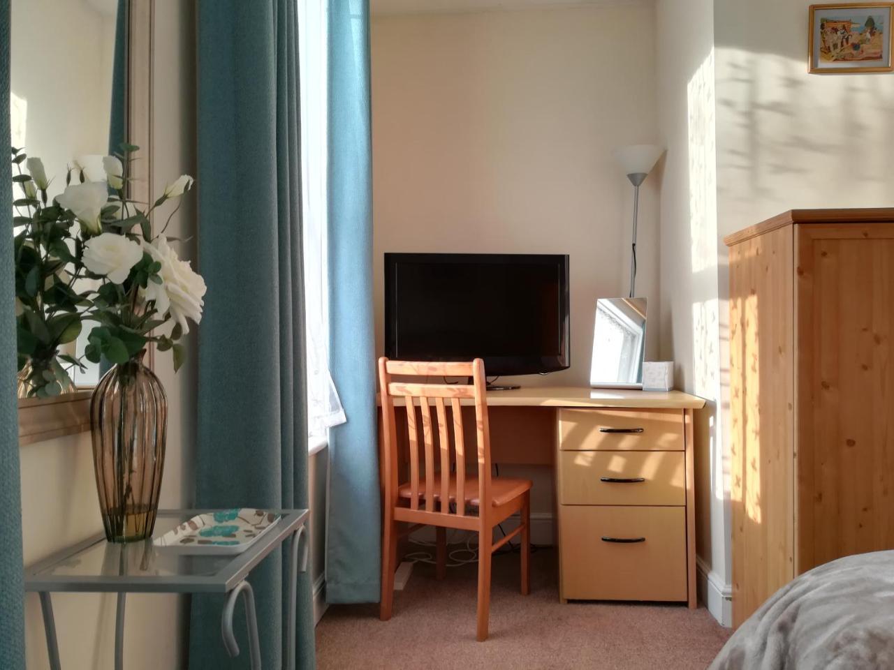 Crestwell House Bed and Breakfast Eastleigh Εξωτερικό φωτογραφία