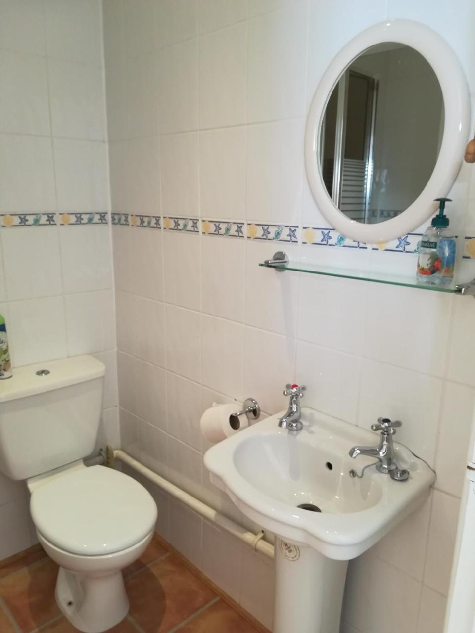 Crestwell House Bed and Breakfast Eastleigh Εξωτερικό φωτογραφία
